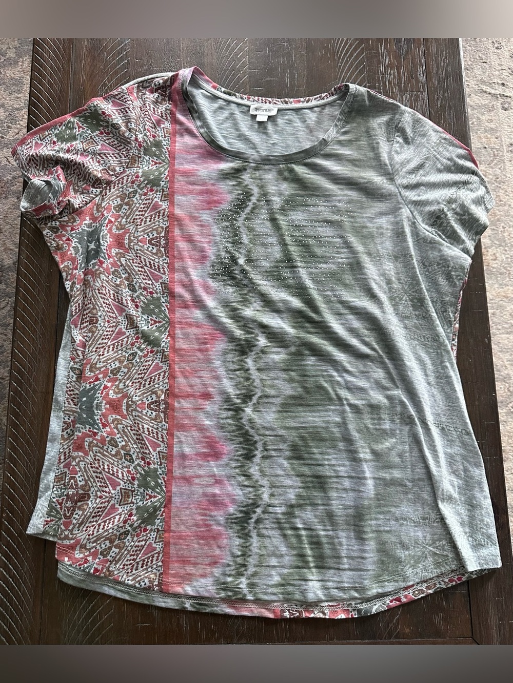 Avenue Olive Green and Coral Short Sleeve Mixed-Print Top